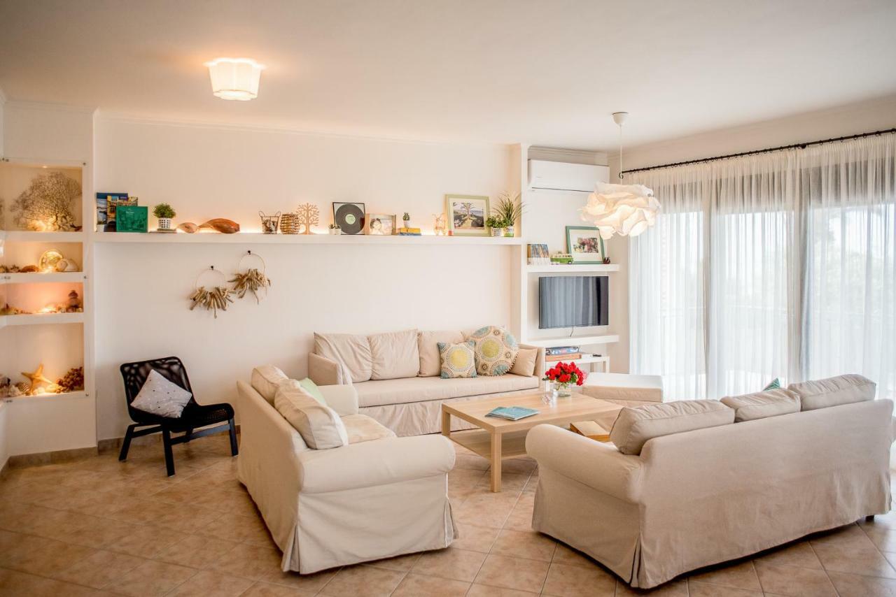 Oikia Eleanthi - Beachfront Garden Home! Мітікас Екстер'єр фото